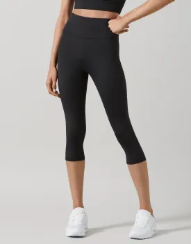 ASTRID Ultra-Core Performance 3/4 Capri Leggings - Black for Maximum Comfort and Style