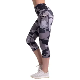 Women's Compression Capris W/ Pockets - Camo